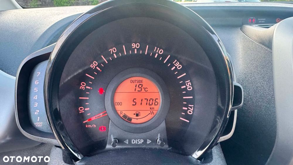 Toyota Aygo x-play Edition-S - 8