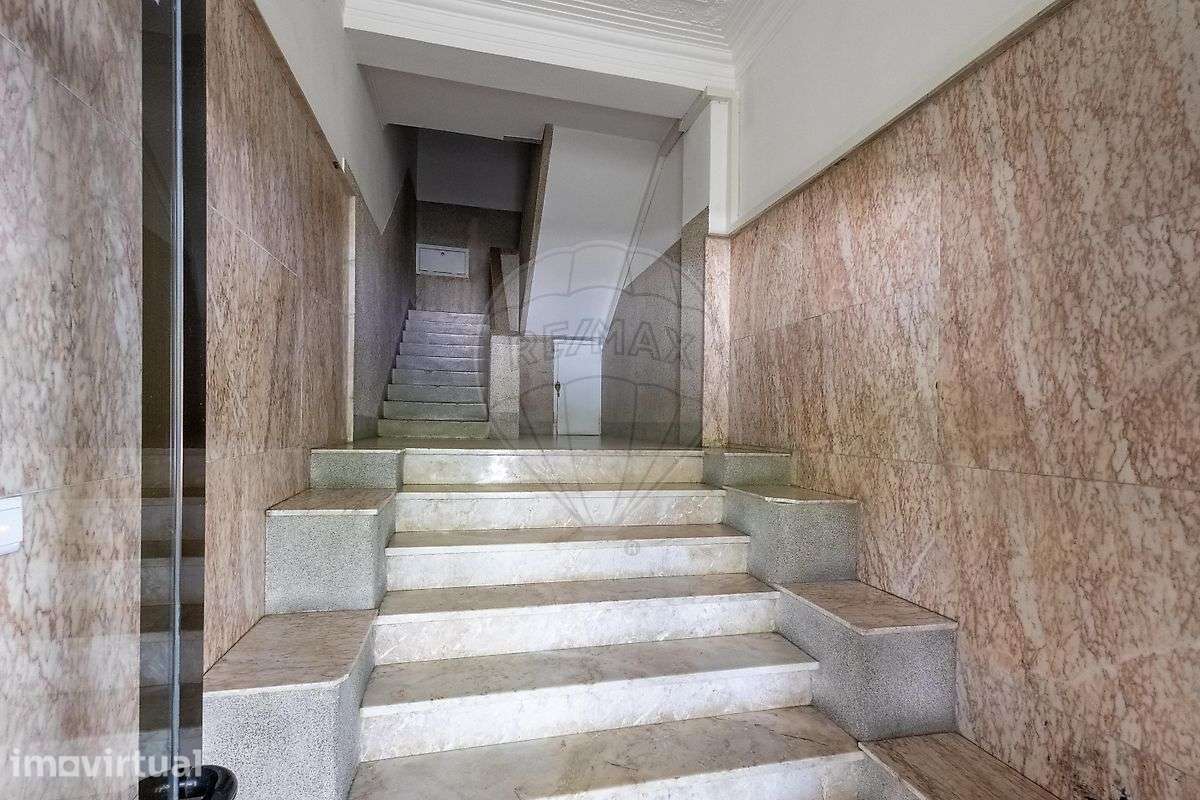 Apartamento T2 para arrendamento - Grande imagem: 2/12