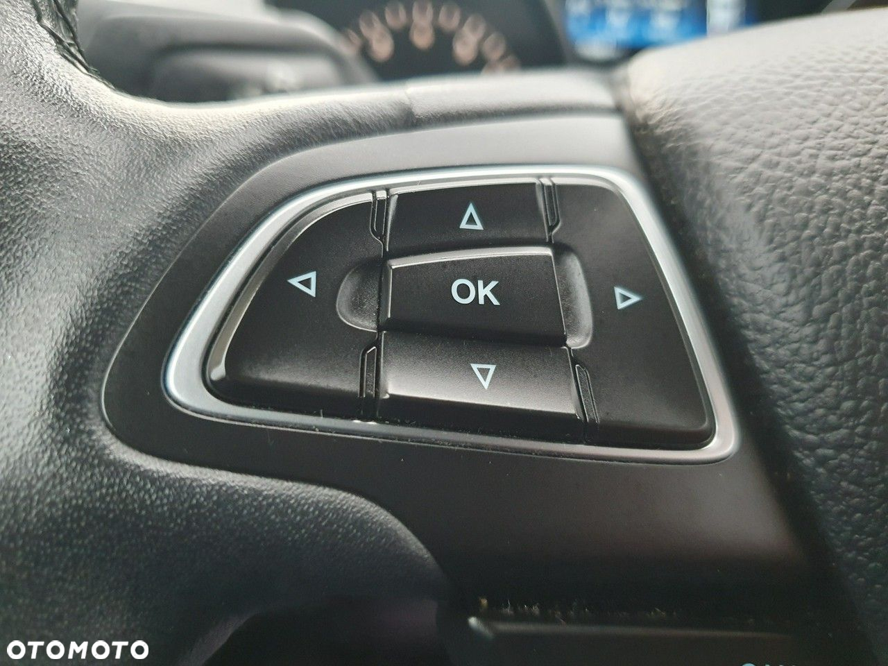 Ford Kuga - 17