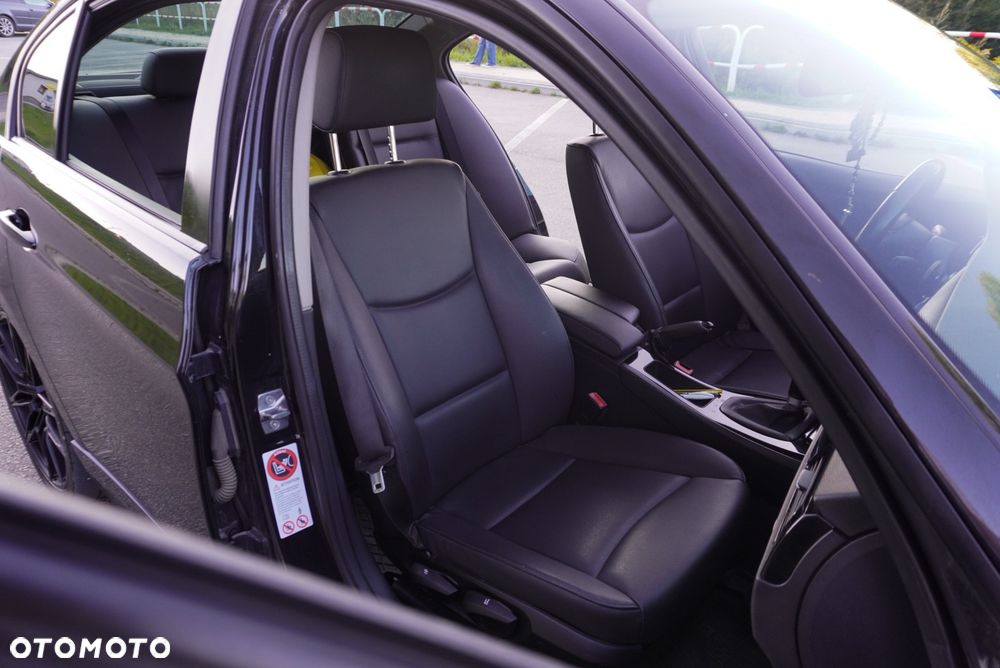 BMW Seria 3 318d - 5