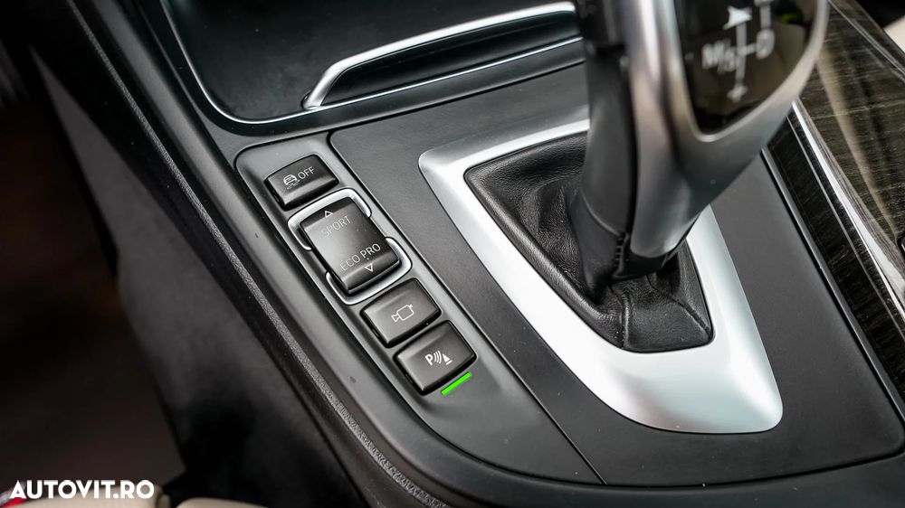 BMW Seria 3 320d xDrive Aut. Luxury Line - 19