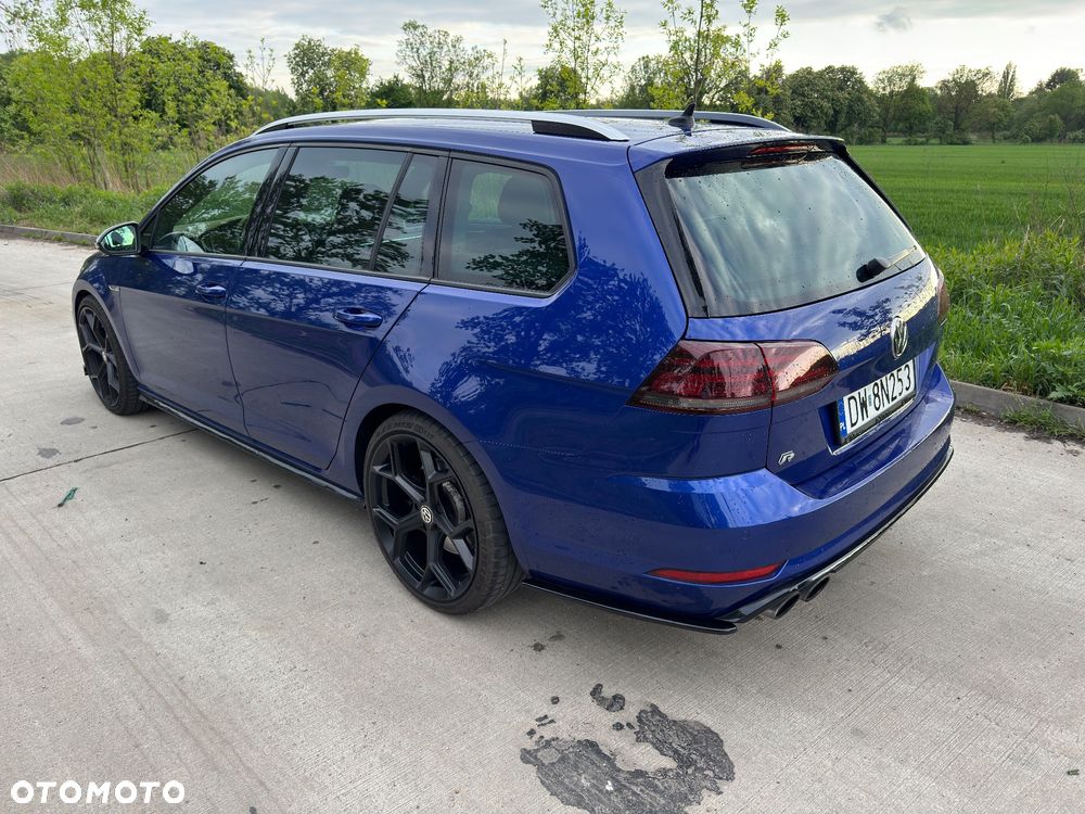 Volkswagen Golf - 6