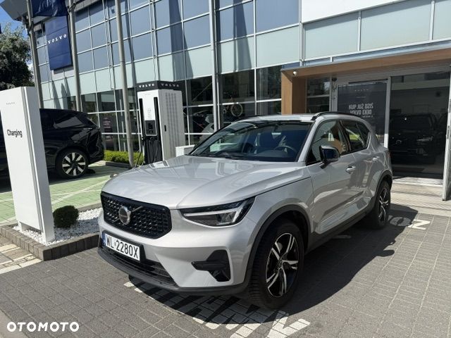 Volvo XC 40 B3 Plus Dark - 5