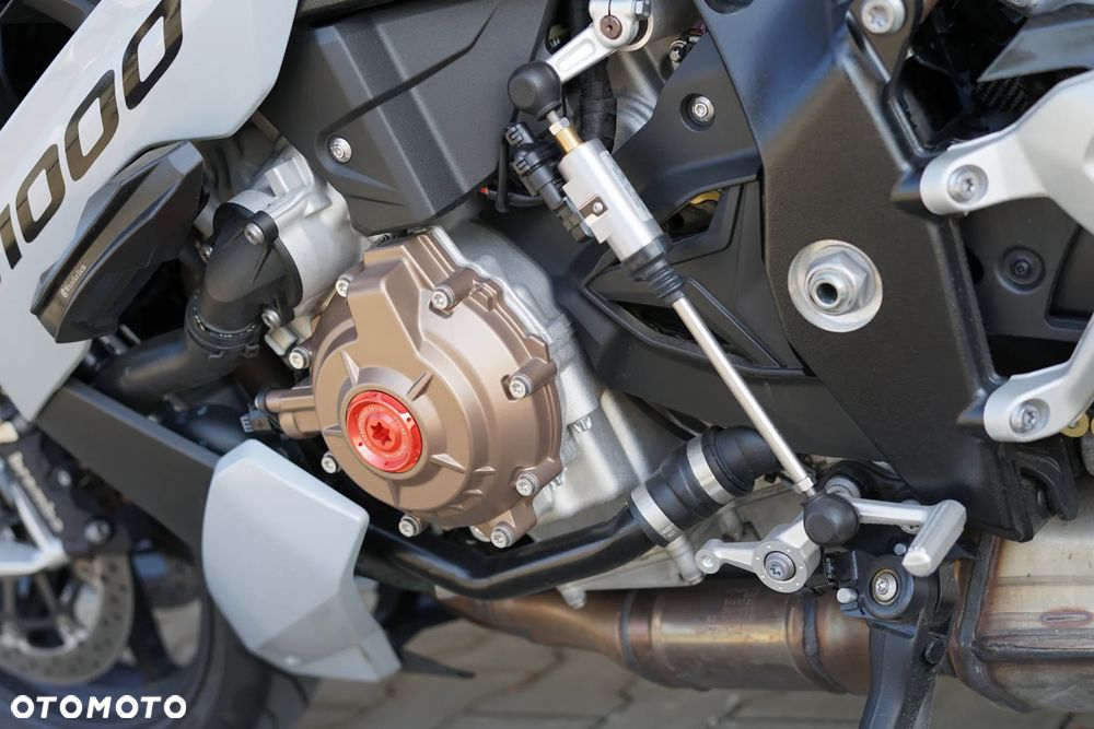 BMW S - 29