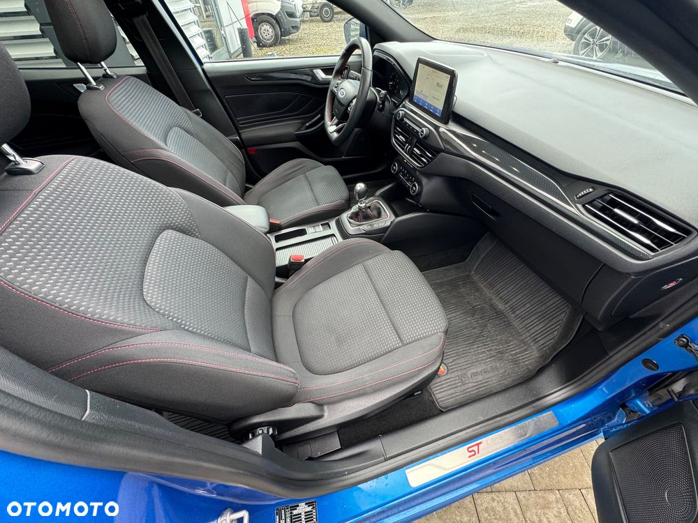 Ford Focus SW 1.0 EcoBoost S&S ST-LINE - 21