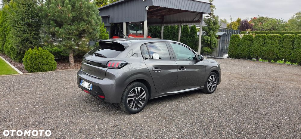 Peugeot 208 - 5