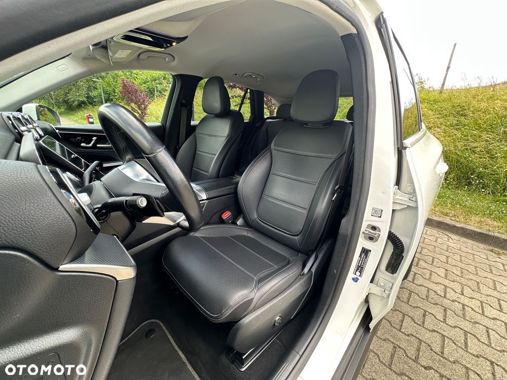 Mercedes-Benz GLC 220 d 4Matic 9G-TRONIC AMG Line Advanced - 27