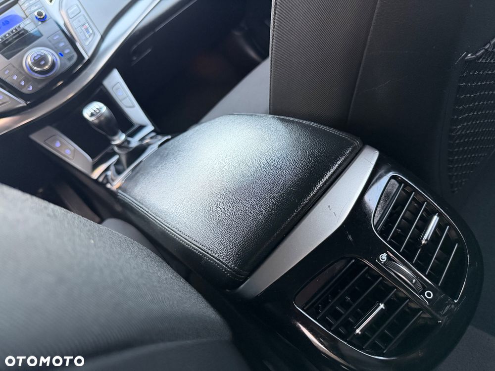 Hyundai i40 i40cw 1.6 Fifa World Cup Edition - 22