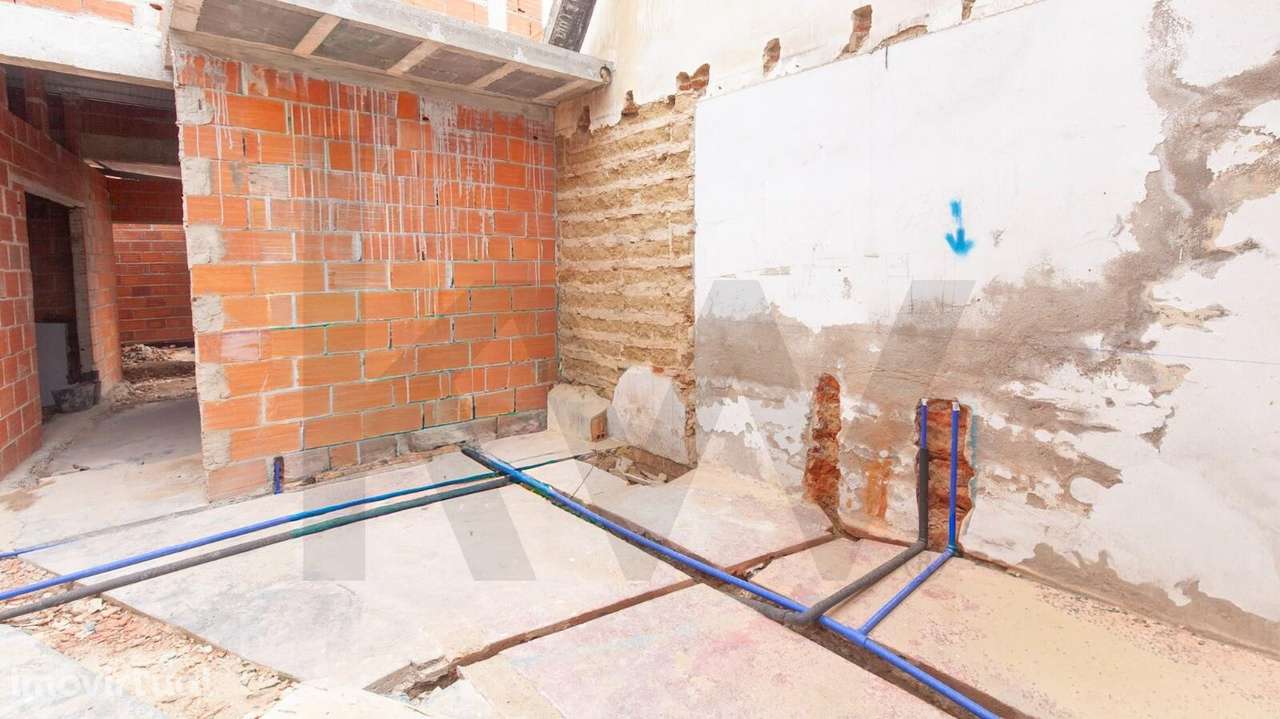 O Seu Novo Começo em Almeirim — Moradia T2 com Design Contemporâneo - Grande imagem: 4/14