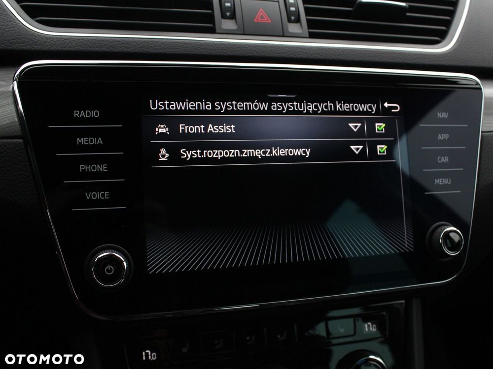 Skoda Superb 2.0 TSI Style DSG - 30