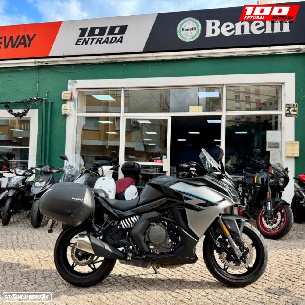 CF Moto 650GT 8F - 16