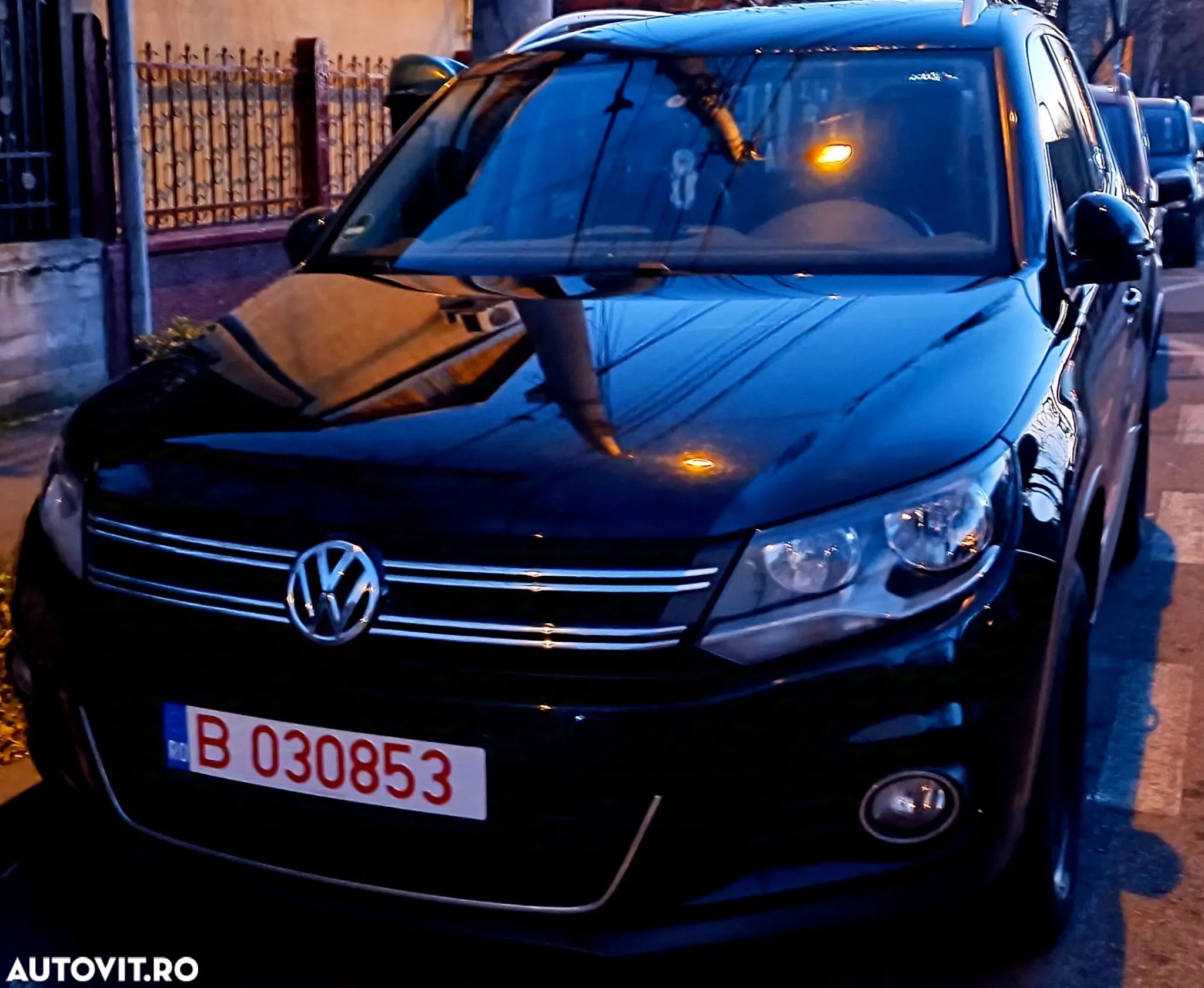 Volkswagen Tiguan 2.0 TDI 4Motion DSG BMT Sport & Style - 2