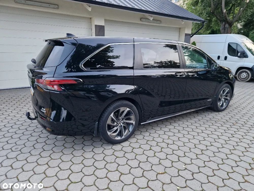 Toyota Sienna - 10