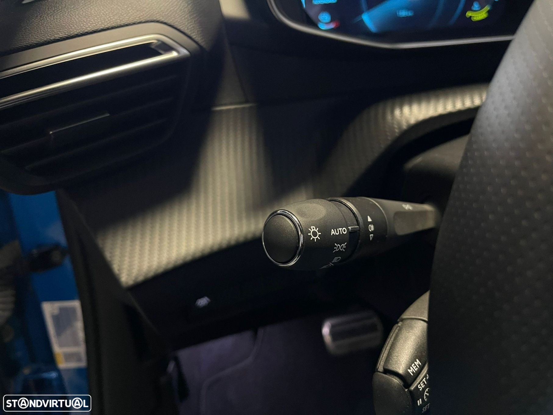 Peugeot e-2008 50 kWh GT Pack - 8