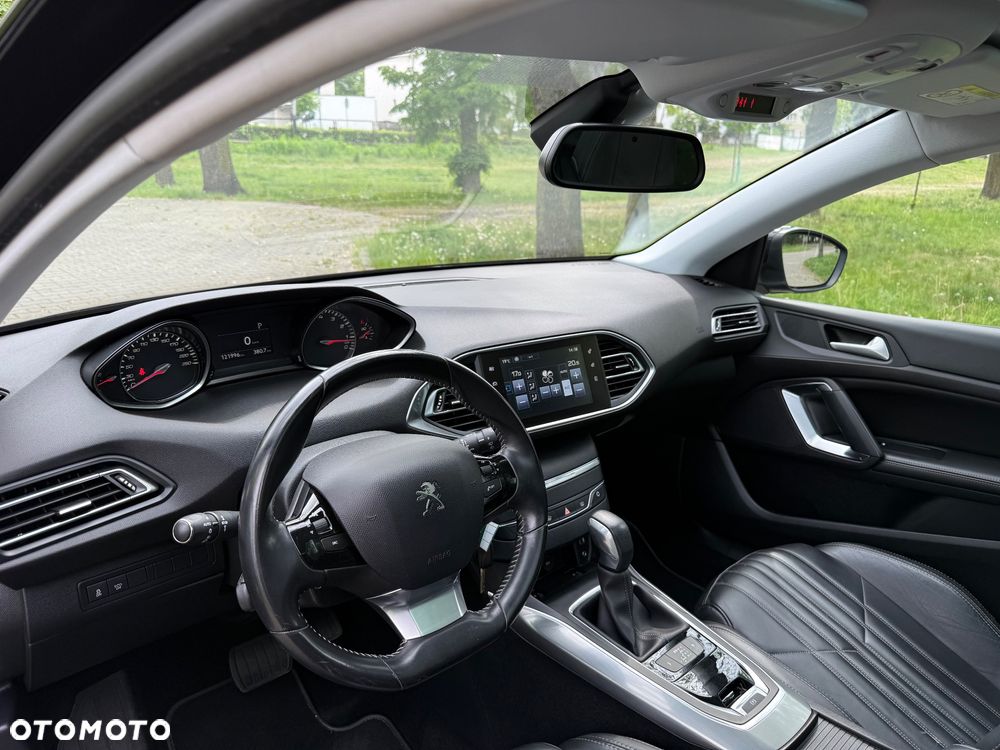 Peugeot 308 PureTech 130 GPF EAT8 Stop & Start Allure Pack - 16