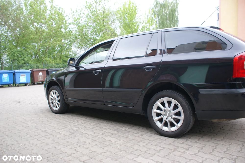 Skoda Octavia 1.6 - 12
