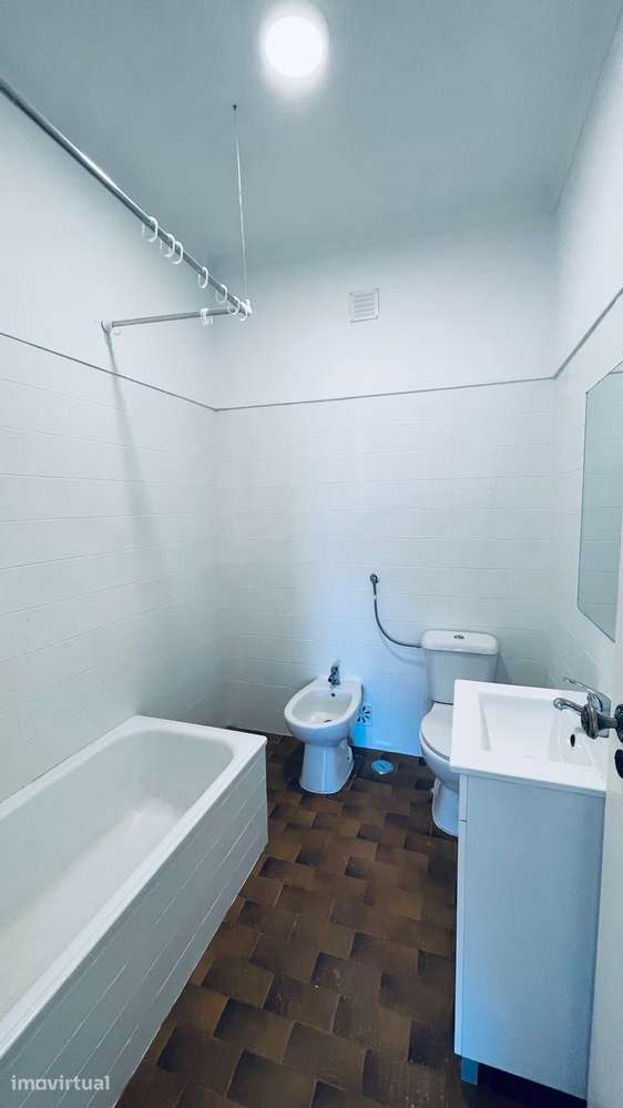 T2 Remodelado no Centro Corroios - Rua Cidade Lisboa - Grande imagem: 5/9