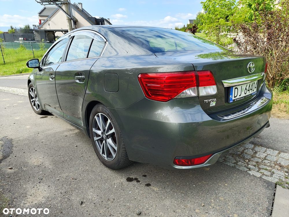 Toyota Avensis - 5