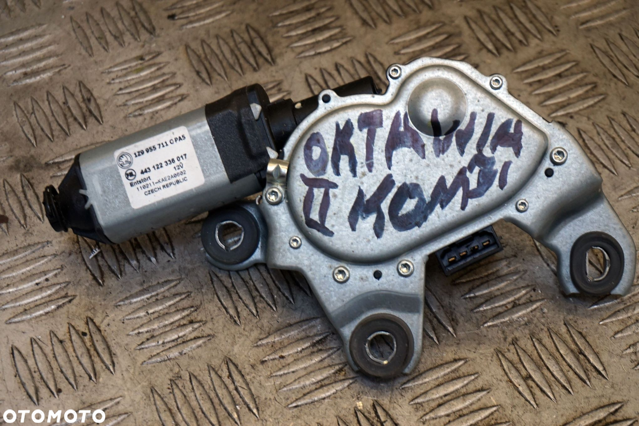 SILNICZEK WYCIERACZKI TYŁ OCTAVIA II LIFT KOMBI 1Z9955711 SKODA 2008-2013 - 3
