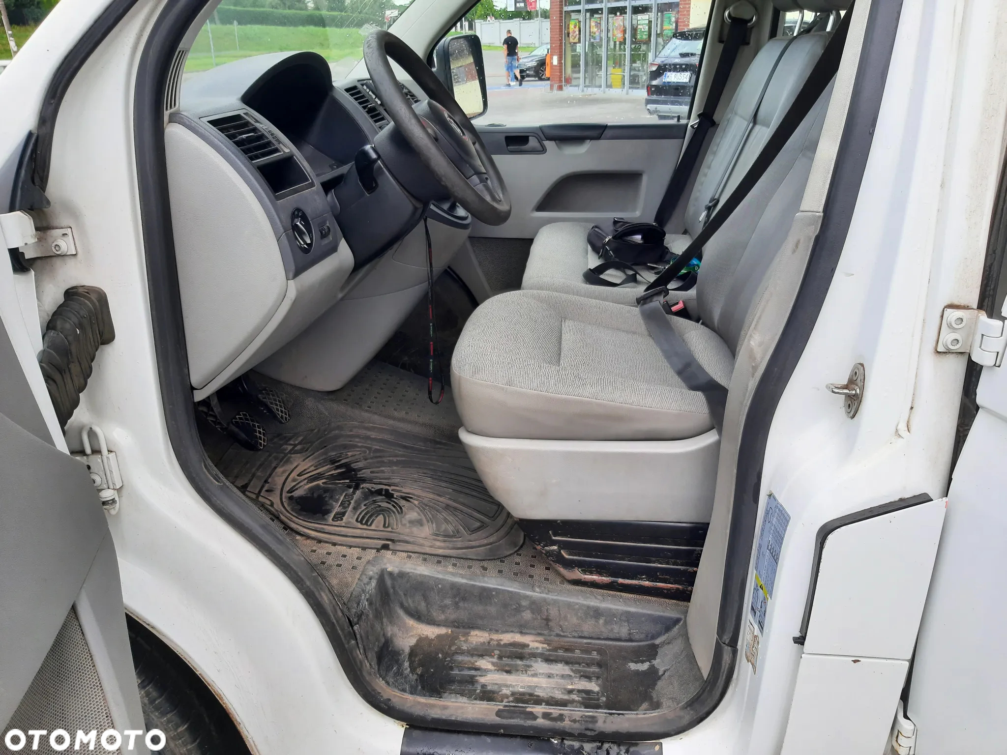Volkswagen T5 LIFT - 8