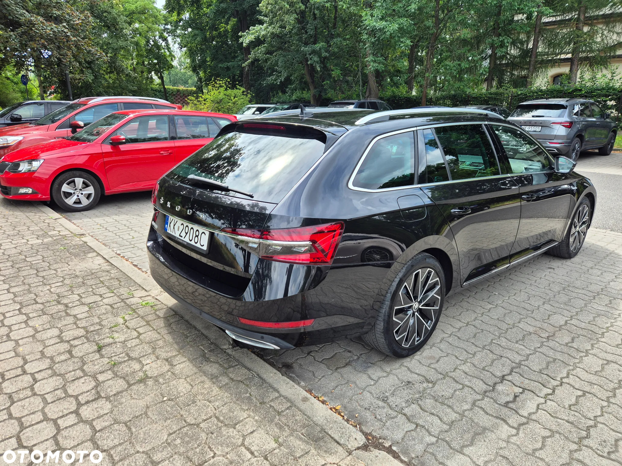Skoda Superb 2.0 TDI L&K DSG - 4