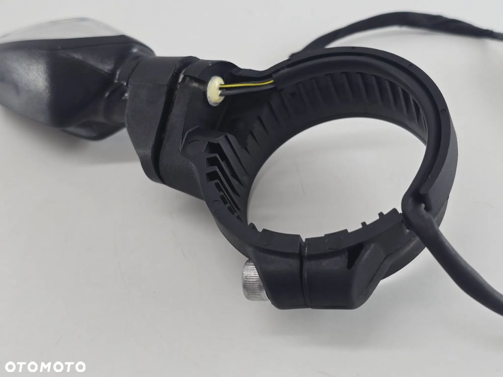 MIGACZ KIERUNKOWSKAZ PRAWY PRZOD  TRIUMPH SCRAMBLER 400 SPEED - 9