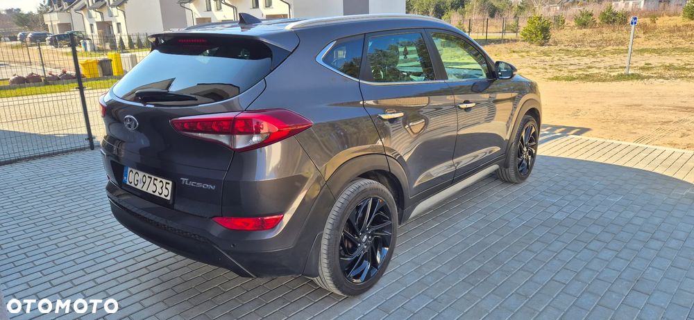 Hyundai Tucson 1.6 GDI BlueDrive Style 2WD - 16