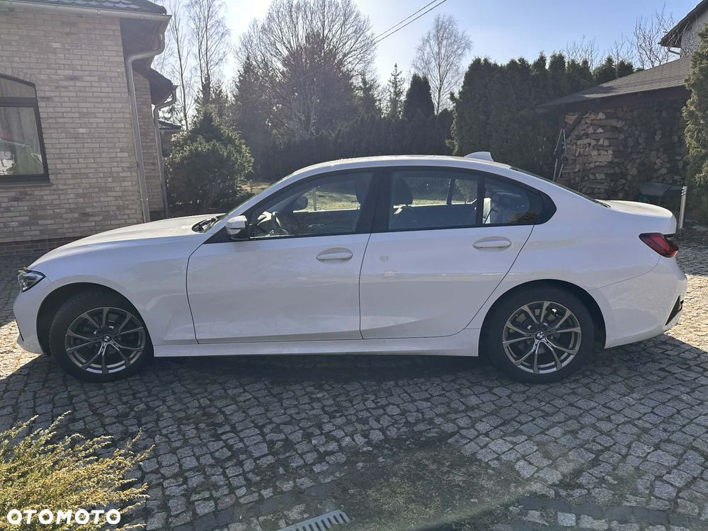 BMW Seria 3 318i - 8