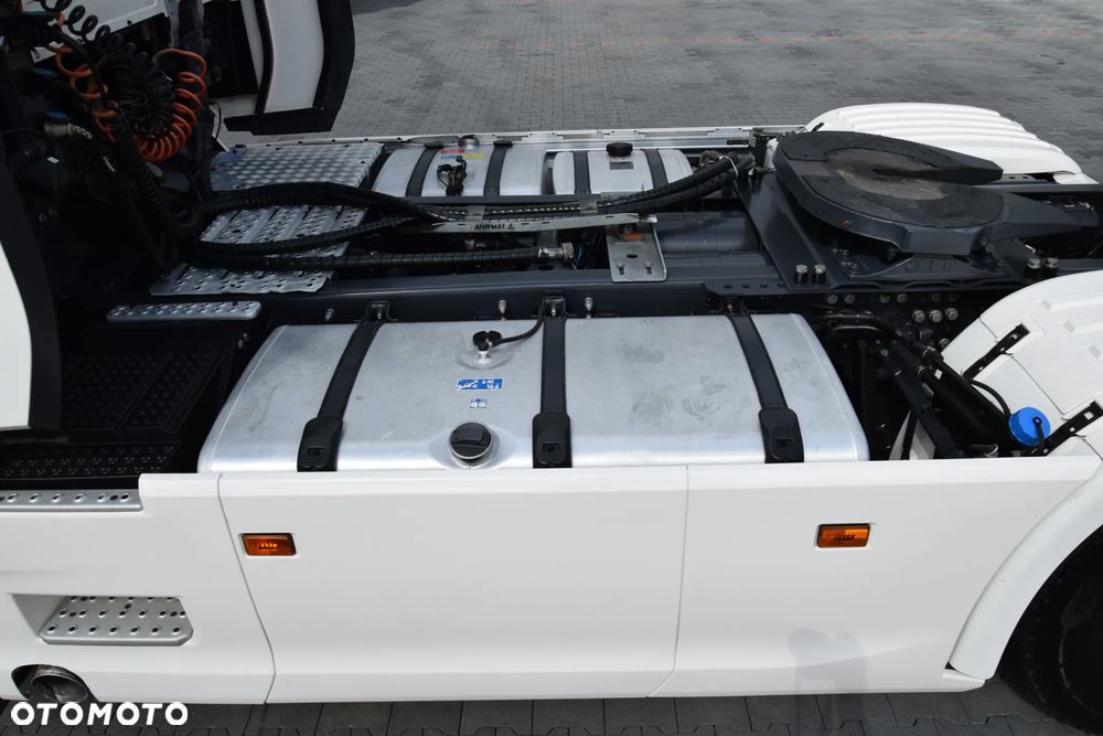 Scania 500S / FULL AIRMATIC / HYDRAULIKA / RETARDER / KLIMATYZACJA POSTOJOWA / ACC / KLIMA / 2 ZBIORNIKI PALIWA / FULL LEDY / FULL SPOILERY / SERWISOWANA / SPROWADZONA - 17