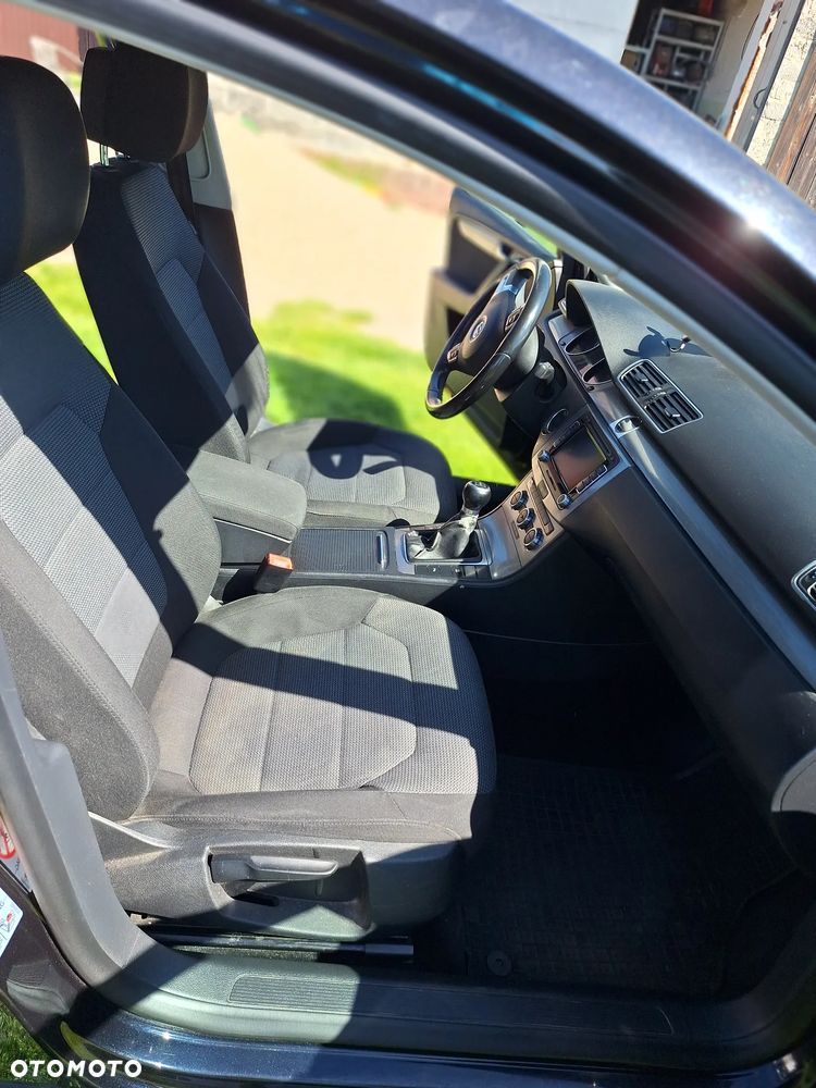 Volkswagen Passat 1.6 TDI BlueMotion Technology Comfortline - 15