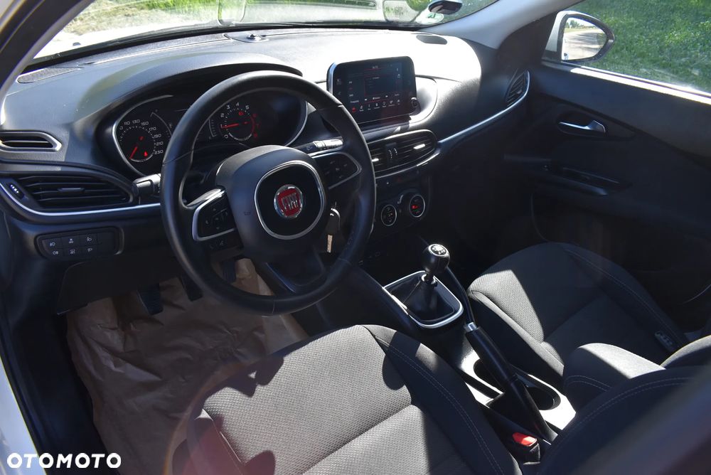 Fiat Tipo 1.4 T-Jet Lounge - 24