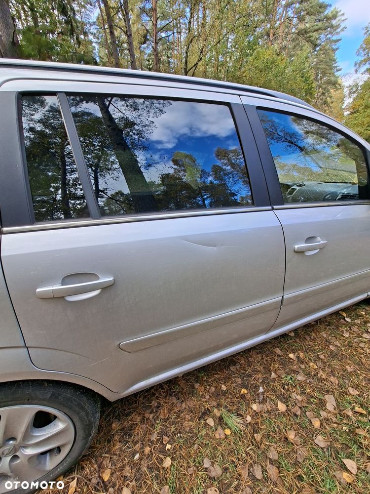 Opel Zafira - 8