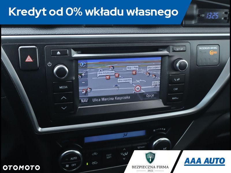 Toyota Auris - 14
