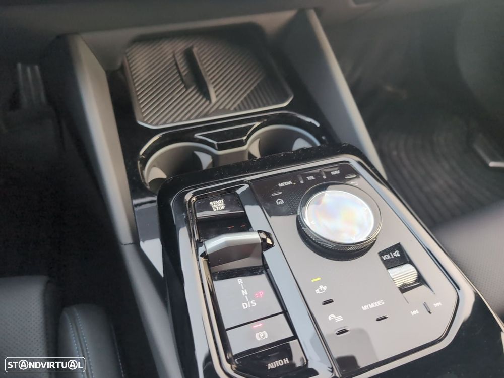 BMW 530 e Pack Desportivo M - 24