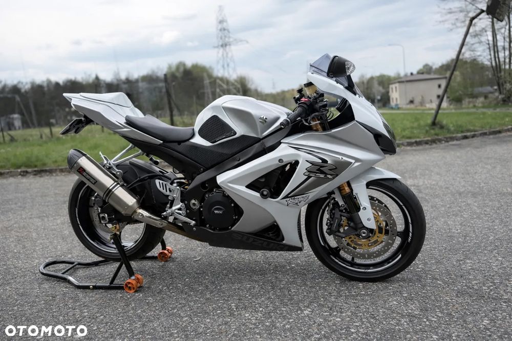Suzuki GSX-R - 4