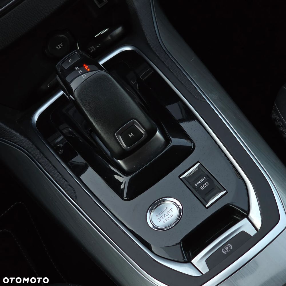 Peugeot 308 SW 1.2 PureTech GPF Active S&S EAT8 - 29