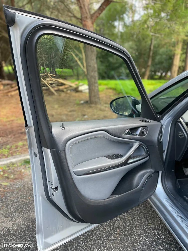 Opel Zafira 2.0 CDTI Cosmo S/S - 29