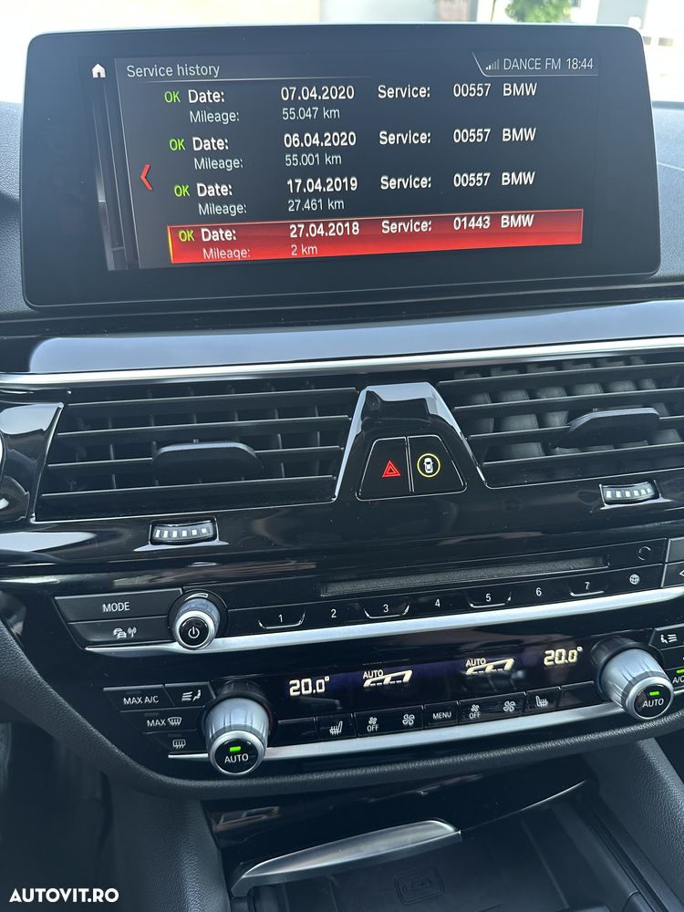 BMW Seria 5 530i xDrive Touring Aut. Sport Line - 31