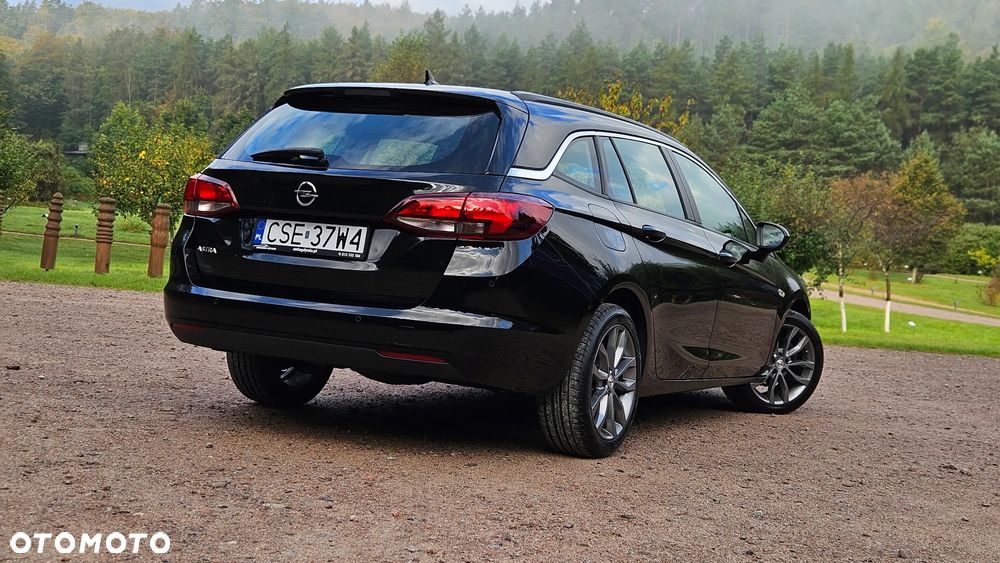 Opel Astra 1.6 D (CDTI) Sports Tourer Dynamic - 2