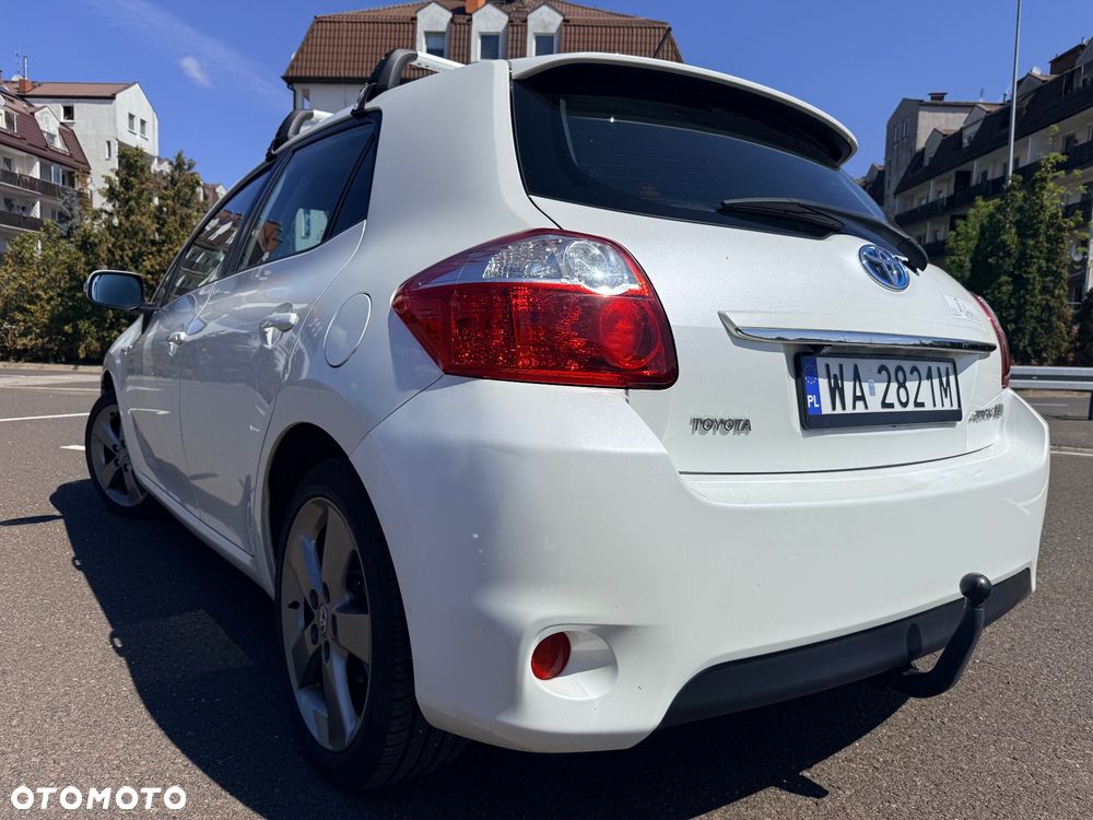 Toyota Auris - 11