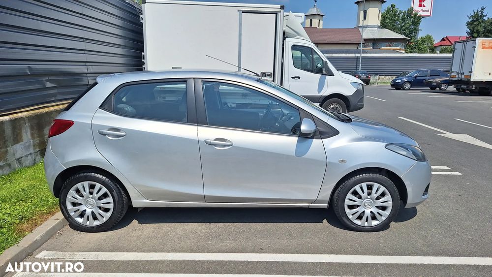 Mazda 2 - 3