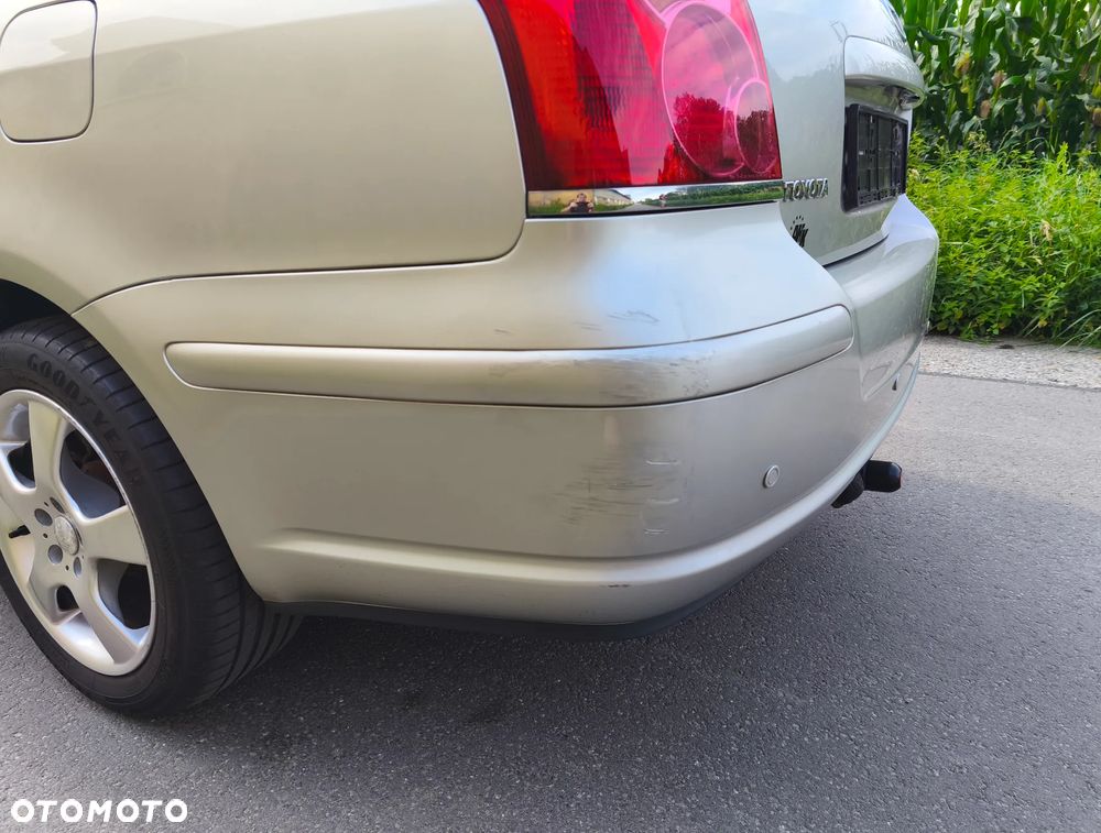 Toyota Avensis 2.0 VVT-i Sol - 14