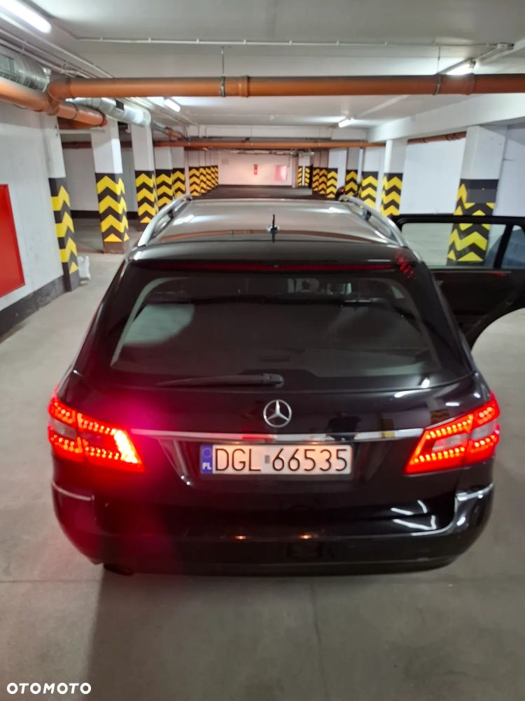 Mercedes-Benz Klasa E 200 T CGI BlueEFFICIENCY Automatik - 6