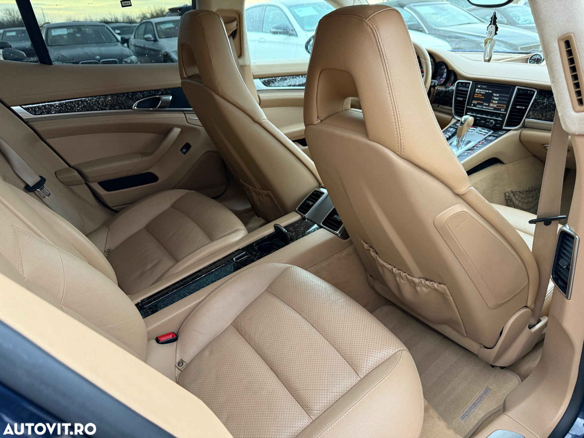 Porsche Panamera 4 PDK Platinum Edition - 28