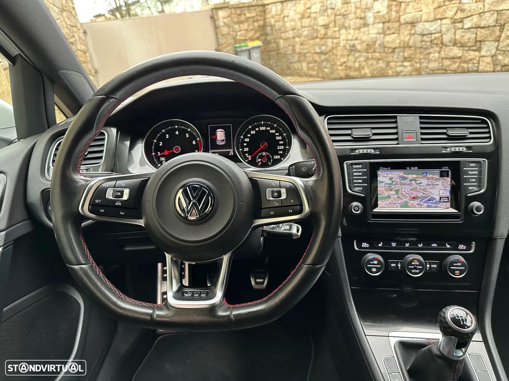 VW Golf 2.0 TSi GTi - 14