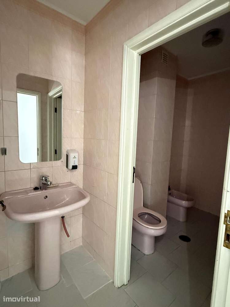 Espaço comercial, Canelas (Rechousa) - Grande imagem: 5/10