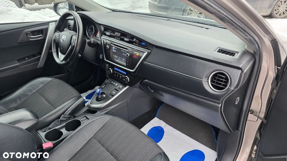 Toyota Auris - 25