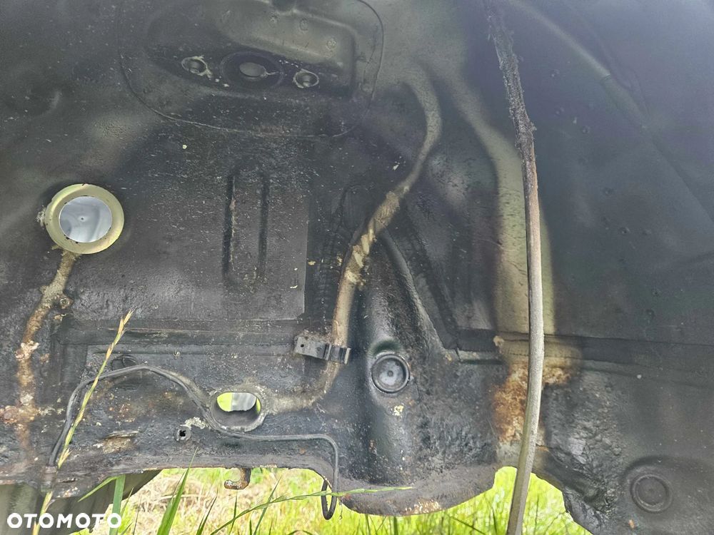 Błotnik Ćwiartka LY7W Poszycie Słupek Próg Podłużnica Dach Audi A6 C6 Sedan - 28