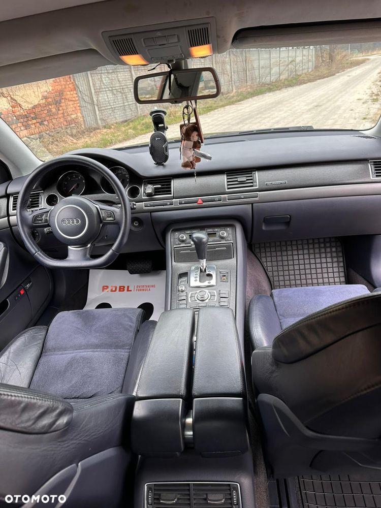 Audi A8 4.2 Quattro - 18
