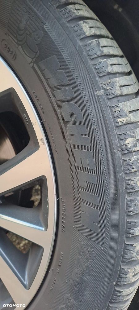 Mitsubishi Outlander 2.0 DID Intense + SE - 19